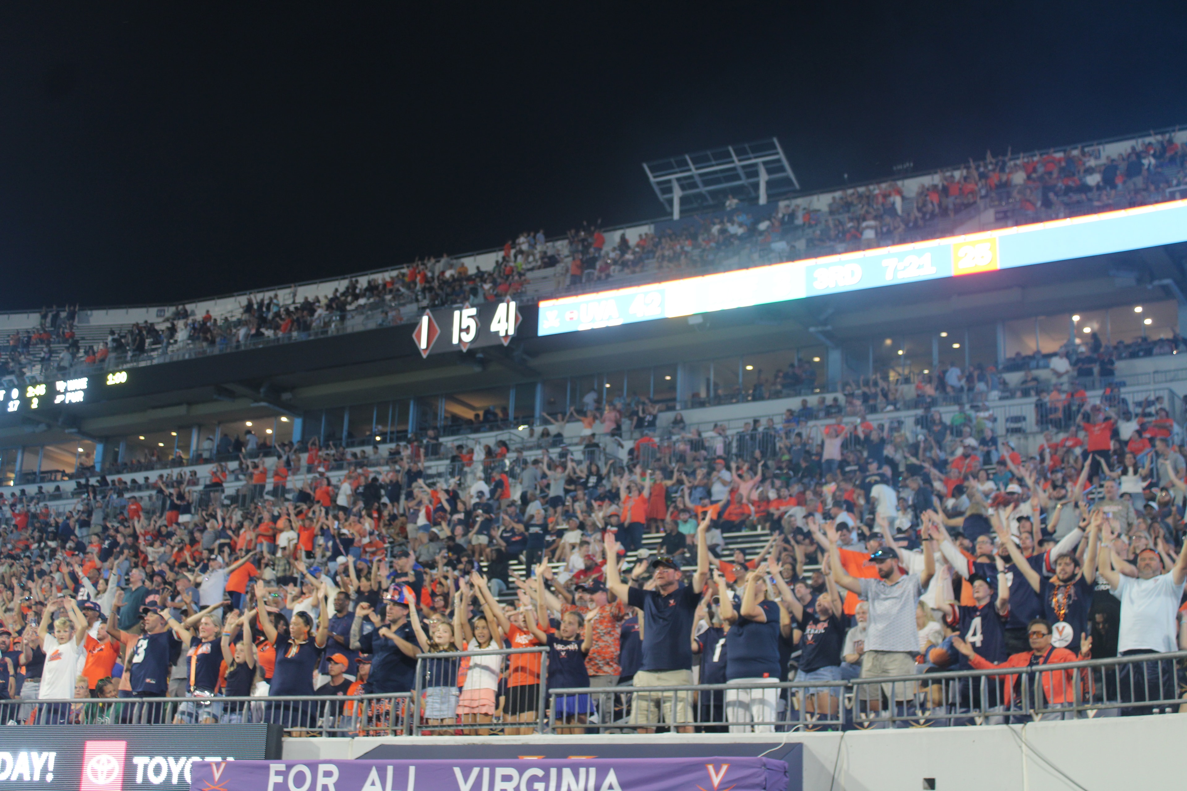 Fans at Virginia vs Norfolk State game day