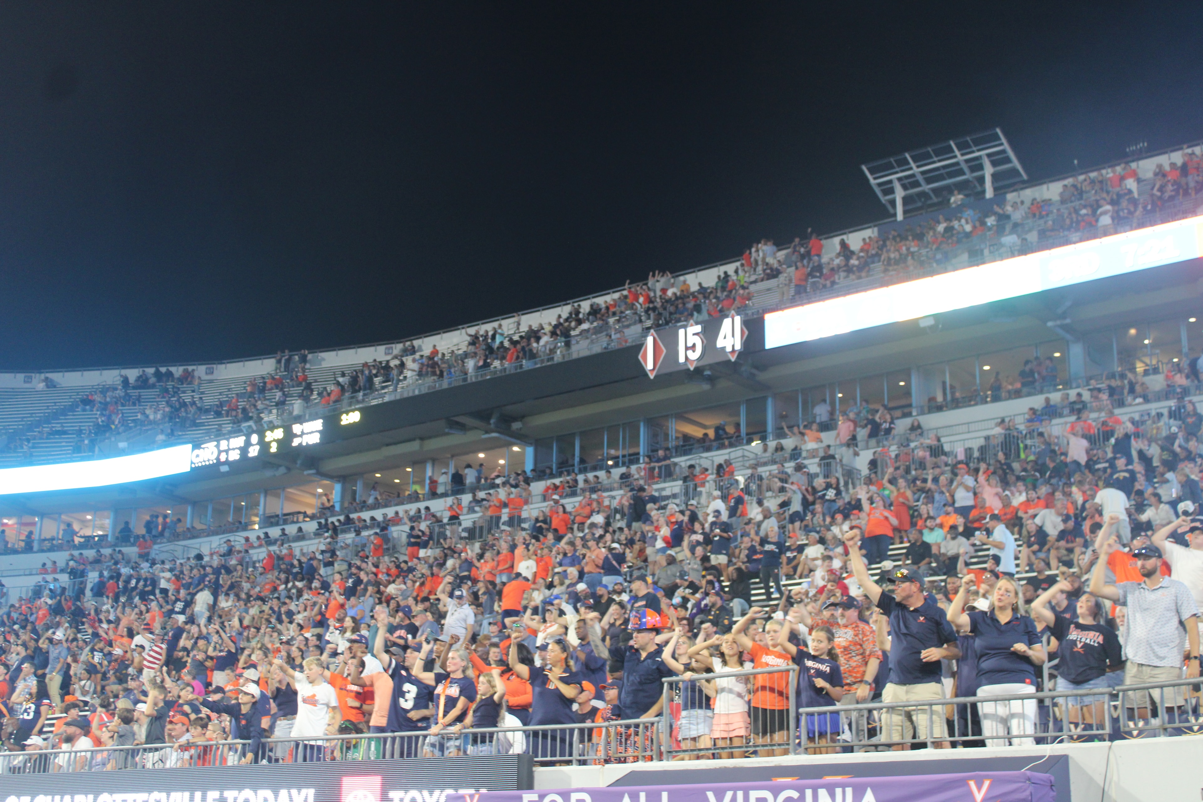 Fans at Virginia vs Norfolk State game day